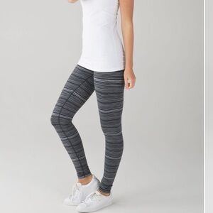 Lululemon Wonder Under Leggings, Cyber Stripe Black Coal, Size 6/28”